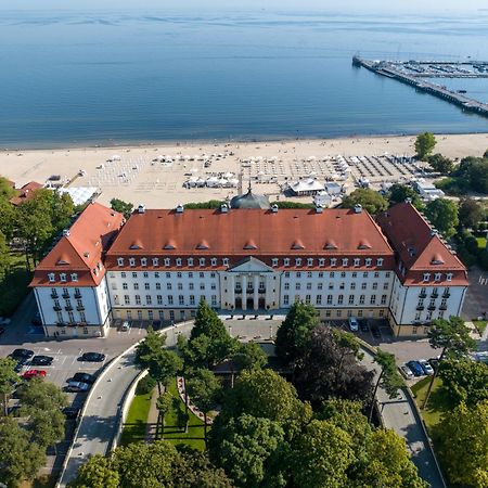 Sofitel Grand Sopot Hotel Exterior foto Aerial view of the Baltic Sea Campus