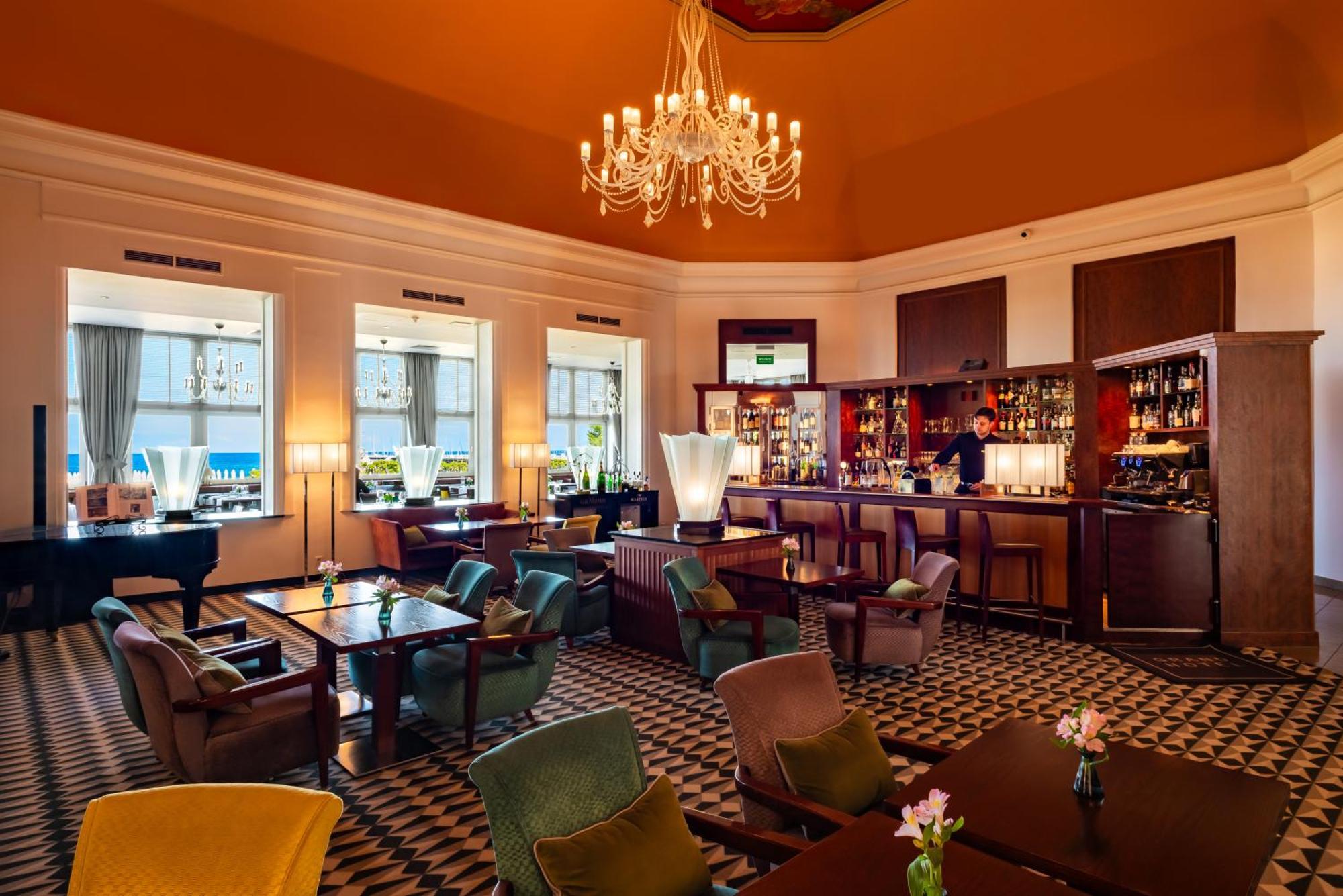 Sofitel Grand Sopot Hotel Exterior foto The bar at the 1905